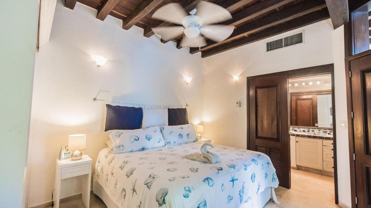 Royal Palms By Bvr Apartment Плая дел Кармен Екстериор снимка
