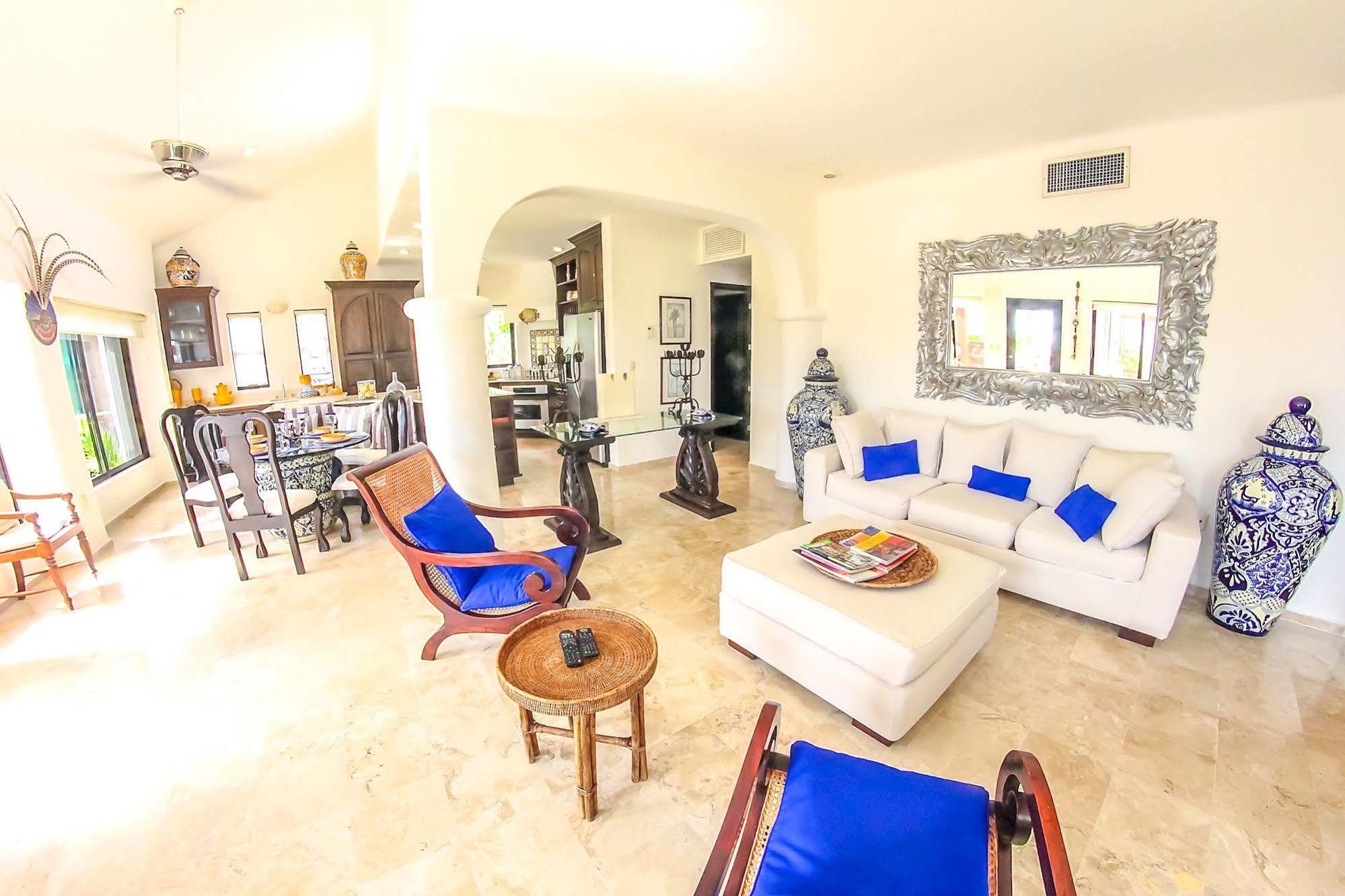 Royal Palms By Bvr Apartment Плая дел Кармен Екстериор снимка