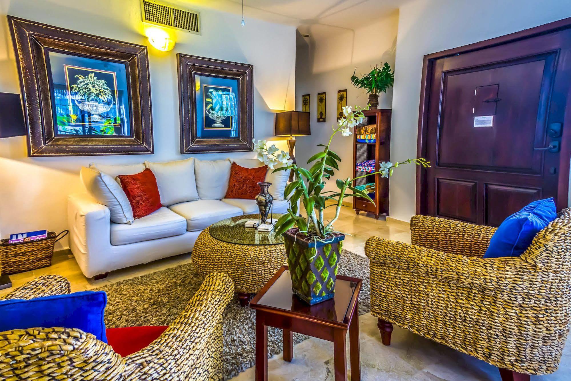 Royal Palms By Bvr Apartment Плая дел Кармен Екстериор снимка